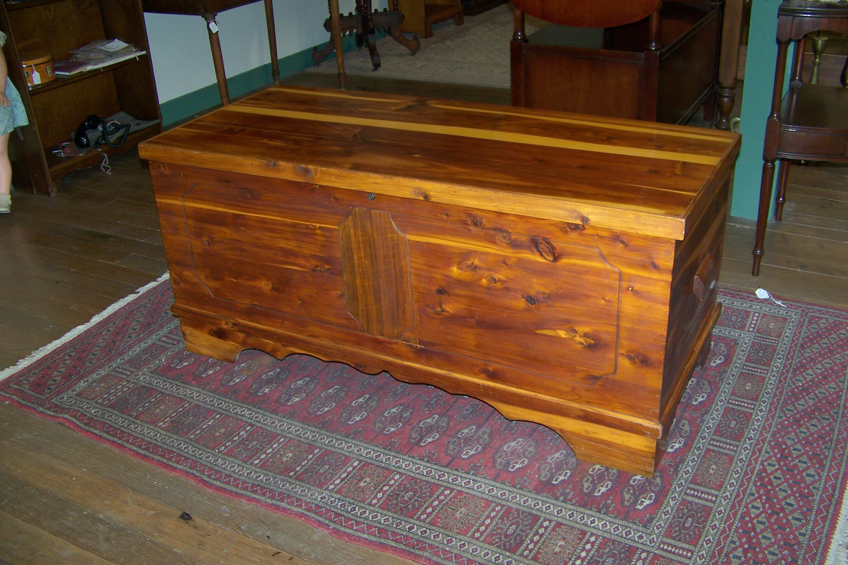 CEDAR CHEST