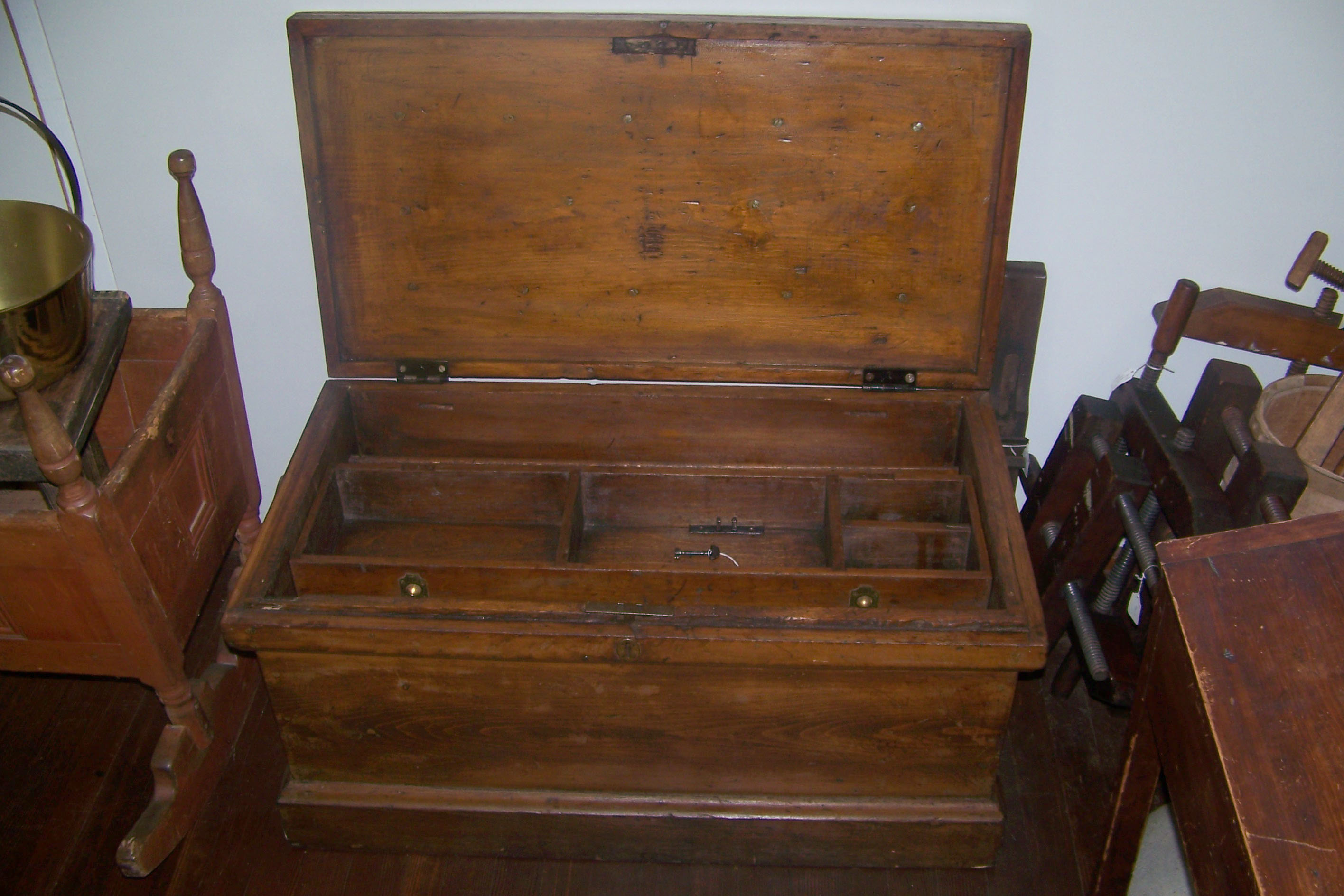 ANTIQUE TOOL CHEST