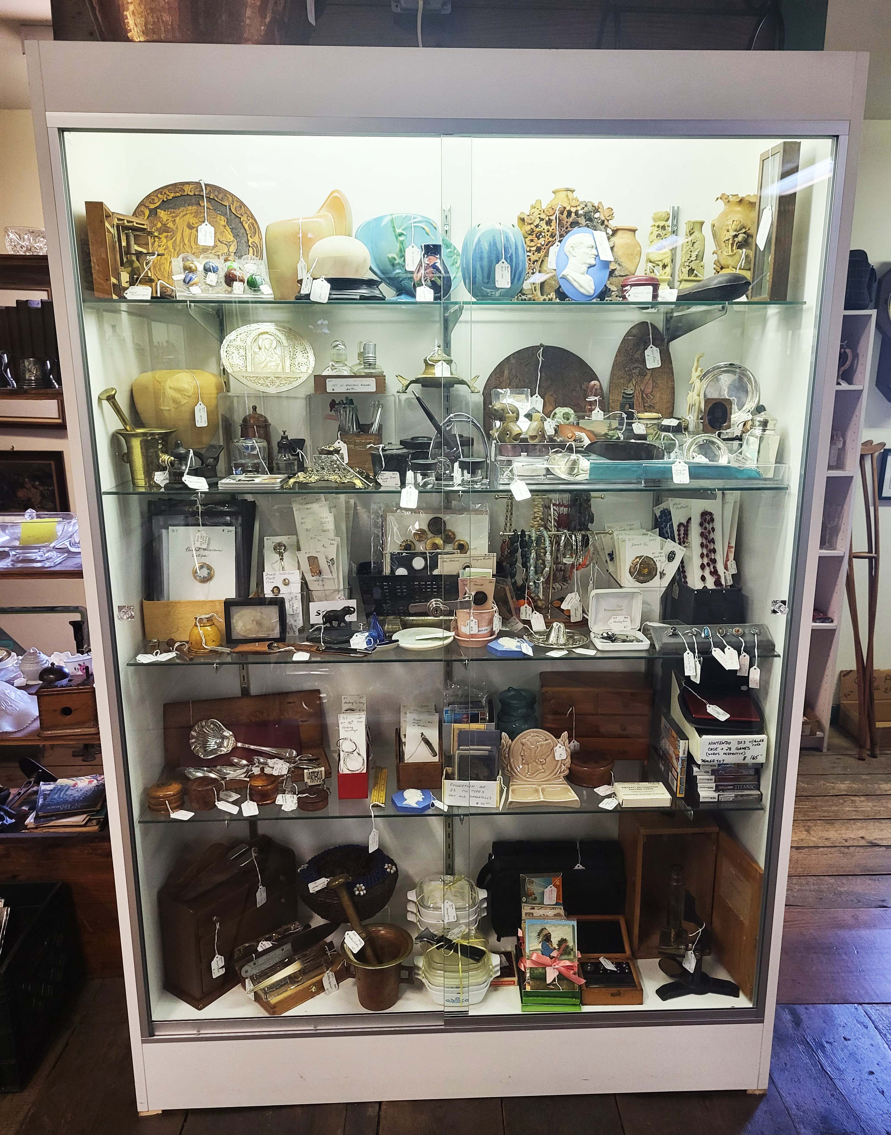 DONNAS SHOWCASE UPSTAIRS