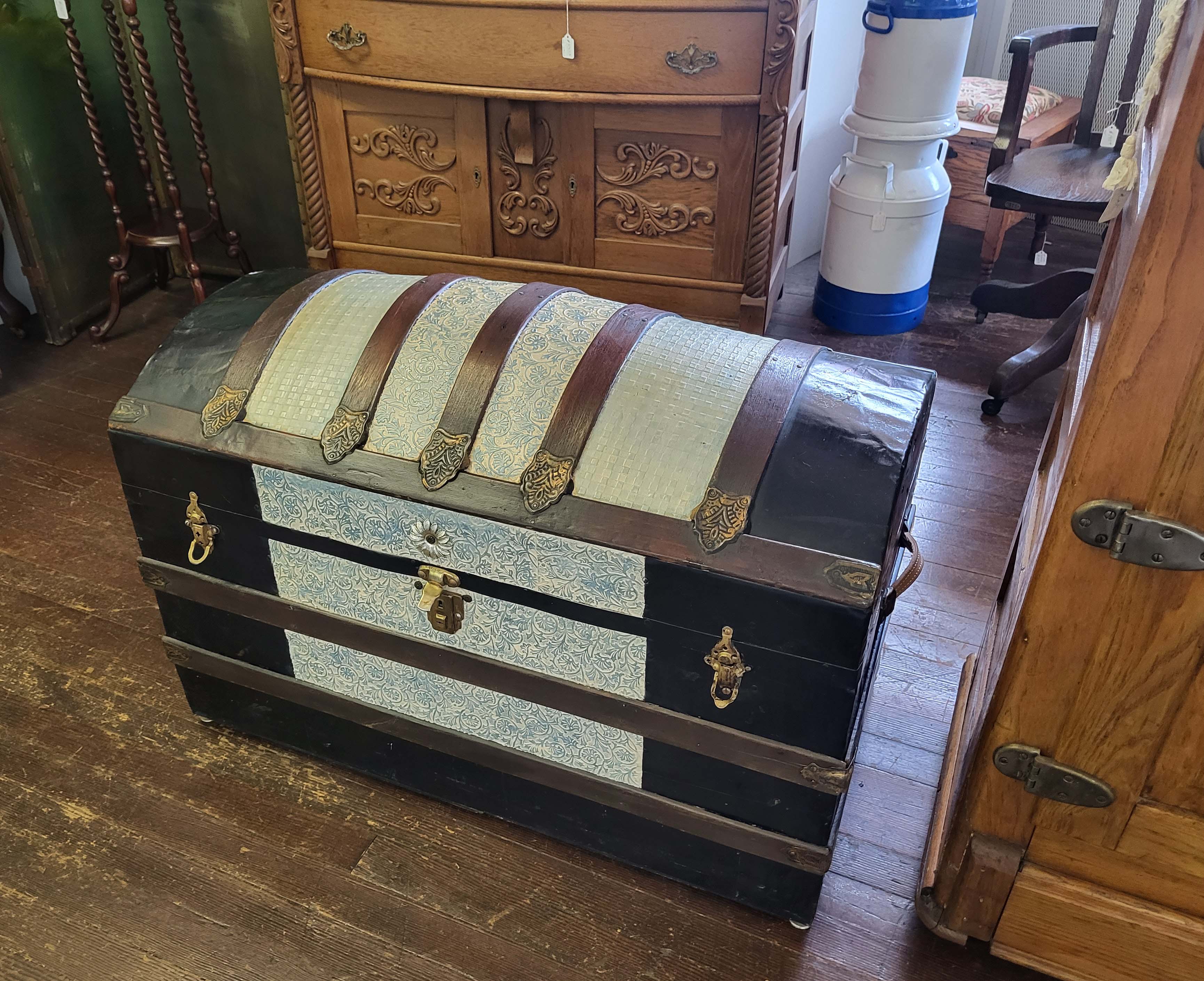 ANTIQUE DOME TOP TRUNK